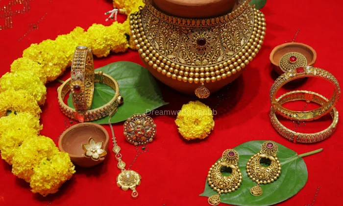 RADHANATH JEWELLERY